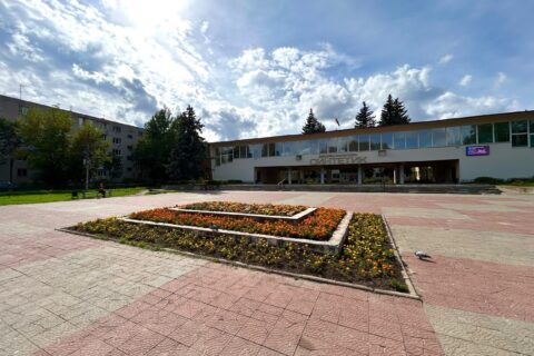 Площадь перед Дворцом культуры. Фото 3